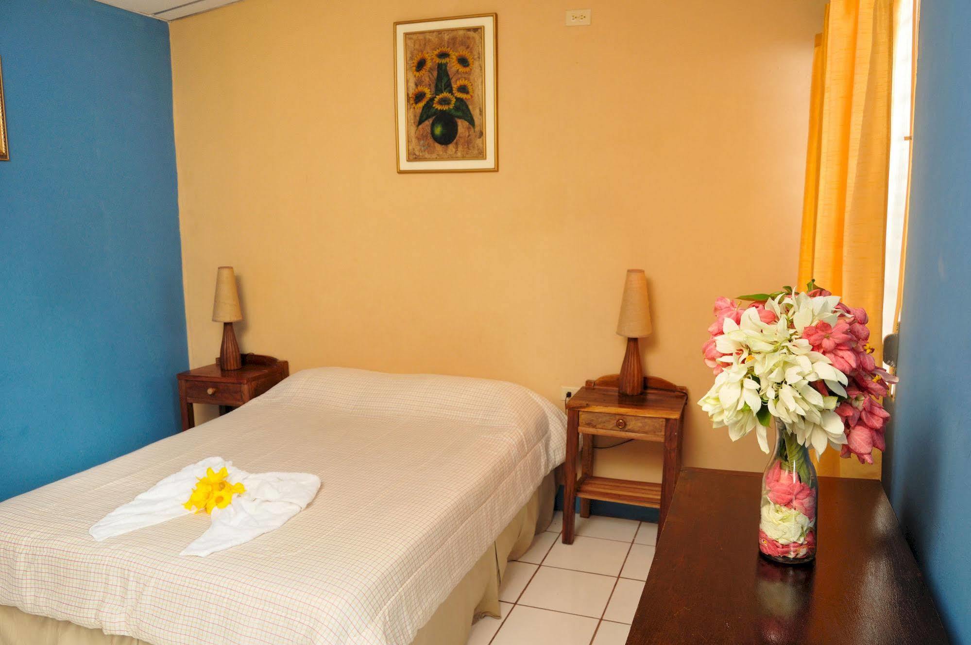 Hotel Hamacas Rivas Buitenkant foto